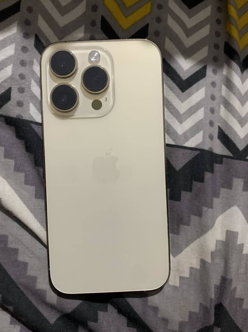 Apple iPhone 14 Pro 0