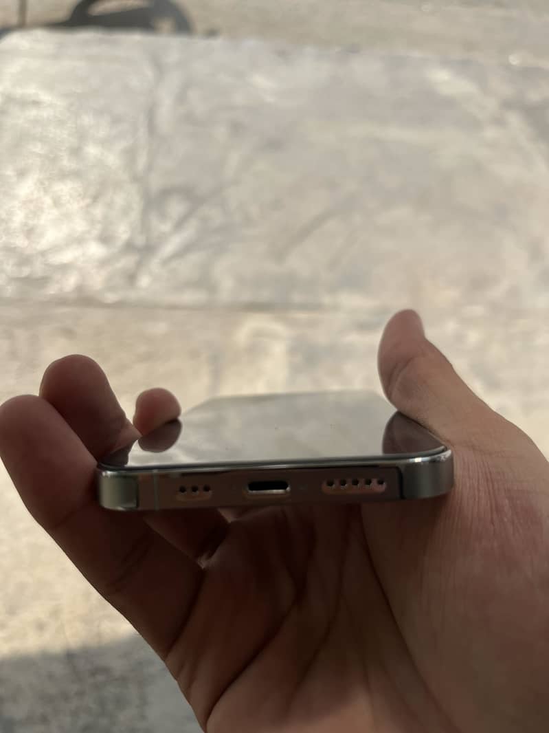 Apple iPhone 13 Pro 3