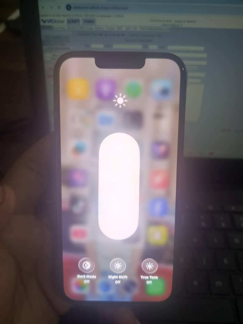 Apple iPhone 13 2