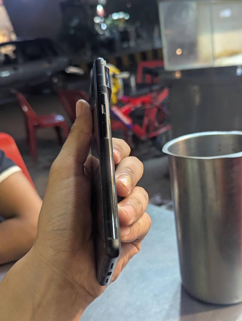 Google Pixel 6 4