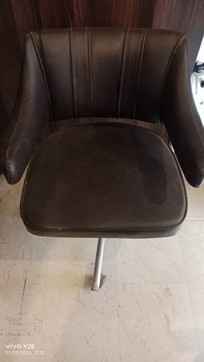 Office chairs - 5 pieces