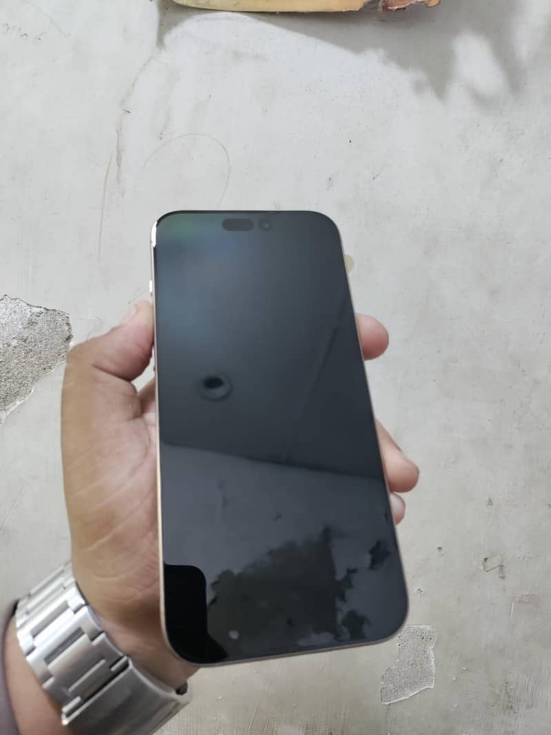 Apple iPhone 16 Pro Max 7