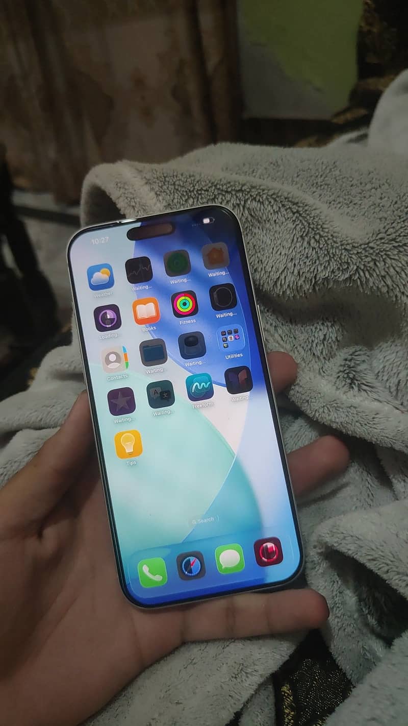 Apple iPhone 17 Pro Max 0
