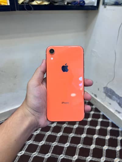 Apple iPhone XR