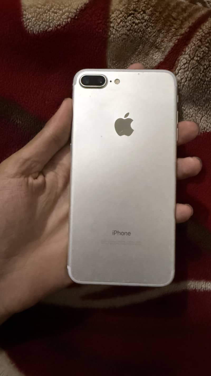 Apple iPhone 7 Plus 3