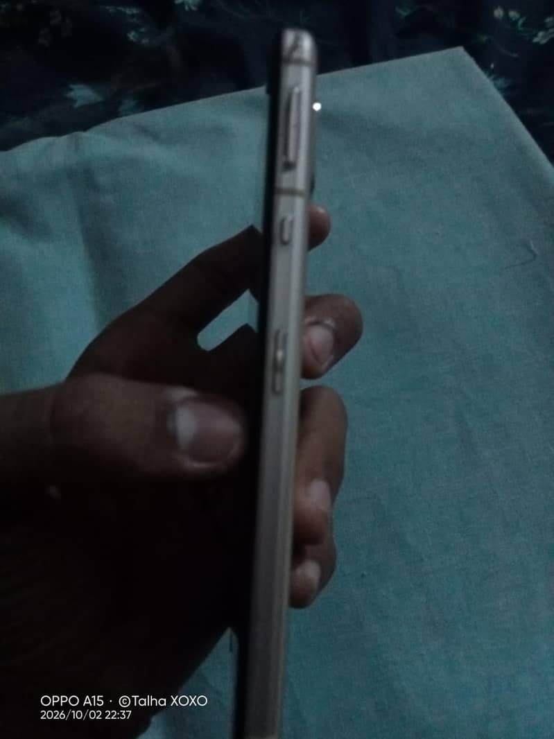 Sharp Aquos Sense 5g 3