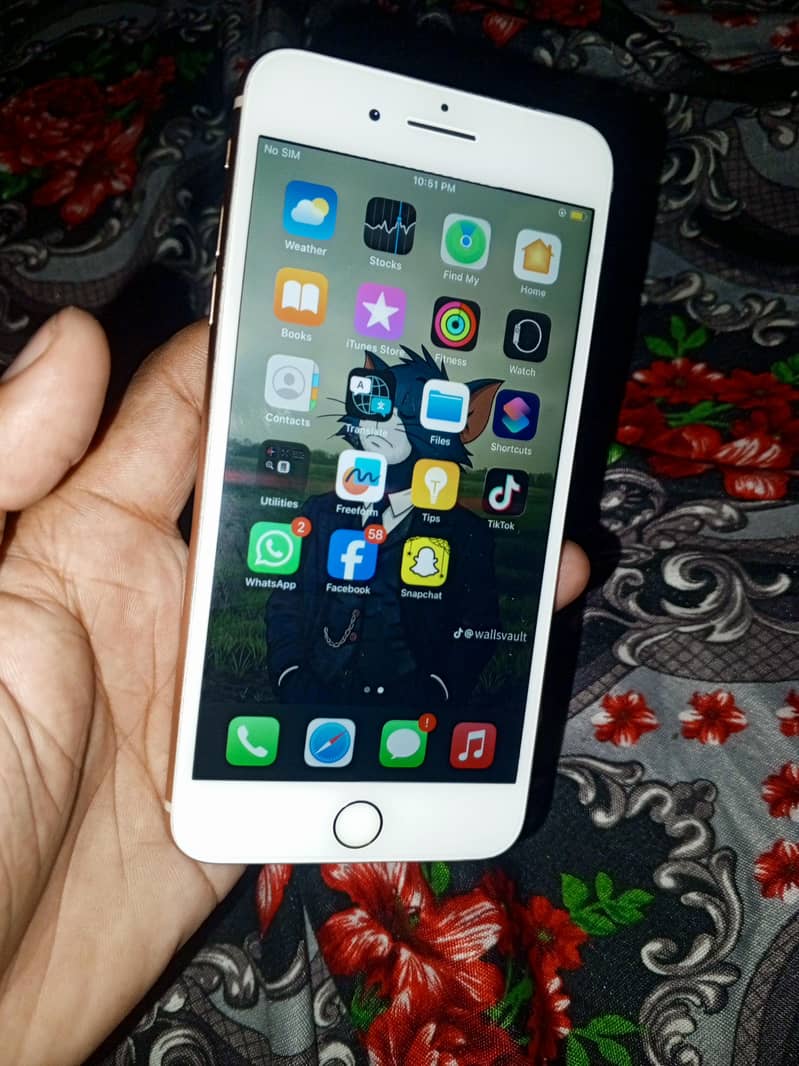 Apple iPhone 8 Plus 5