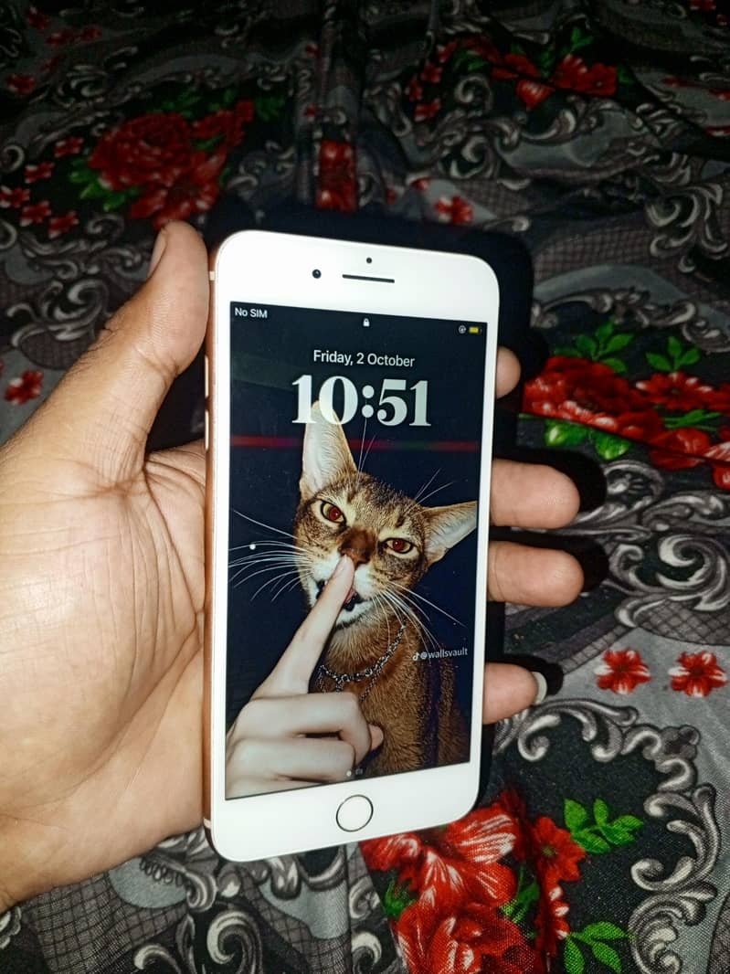 Apple iPhone 8 Plus 6
