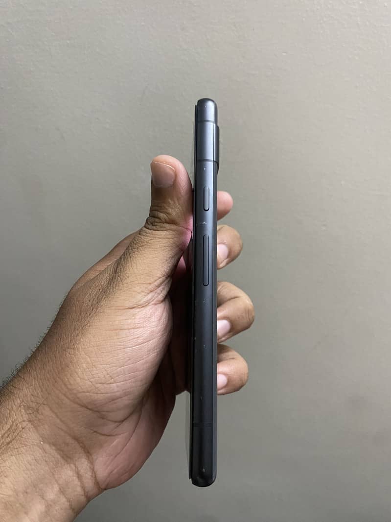 Google Pixel 7a. Sealed piece 5