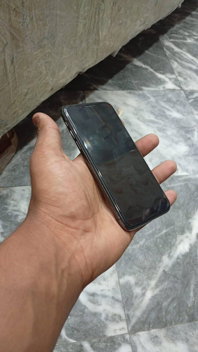 Apple iPhone X 10