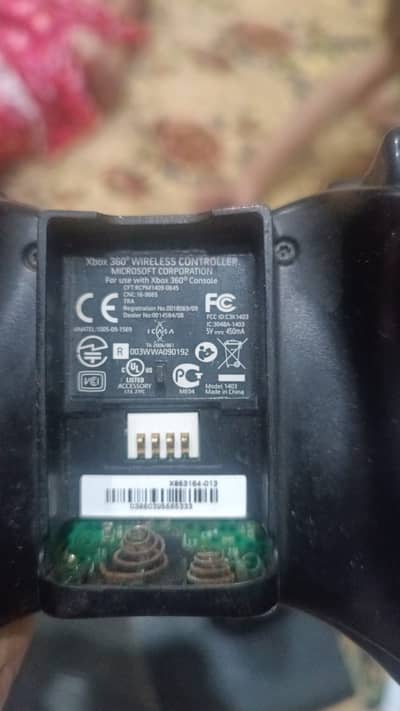 Xbox e 500gb condition 10/10 jailbreak wireless 2 controler