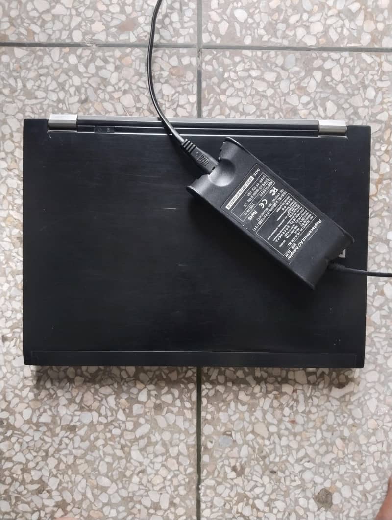 Dell Latitude e6400 0