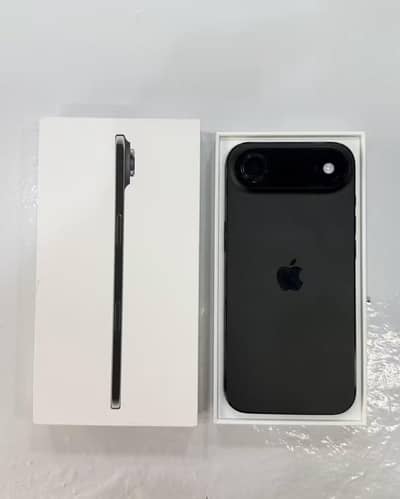 Apple iPhone 17 Air Factofy Unlkck 256 GB Black With Box