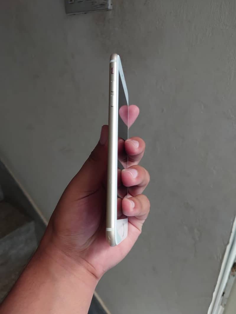Apple iPhone 7 Plus 5
