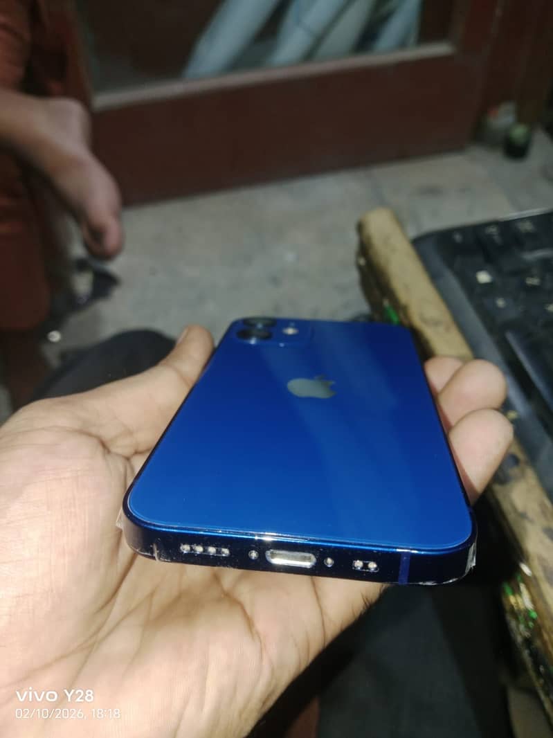 Apple iPhone 12 mini 4