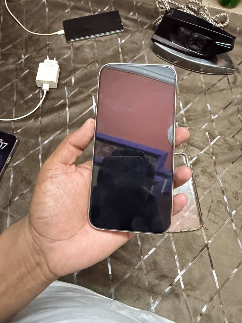 Apple iPhone 14 Pro Max 8
