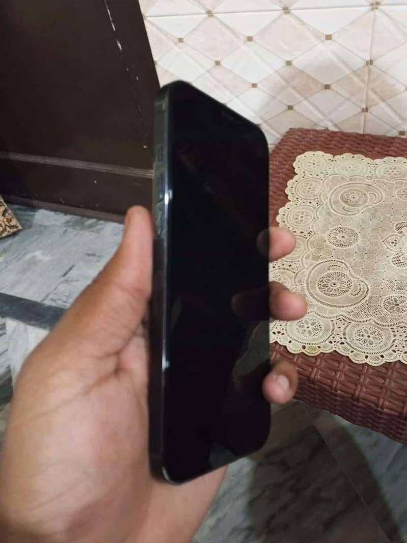 Apple iPhone 12 Pro Max 3