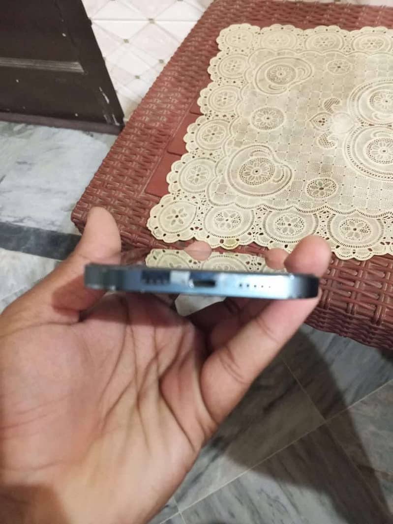 Apple iPhone 12 Pro Max 4