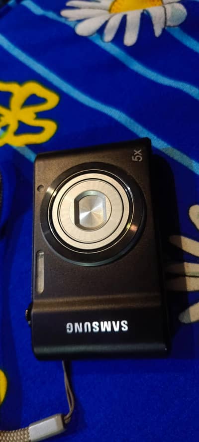 Samsung photo and video camera