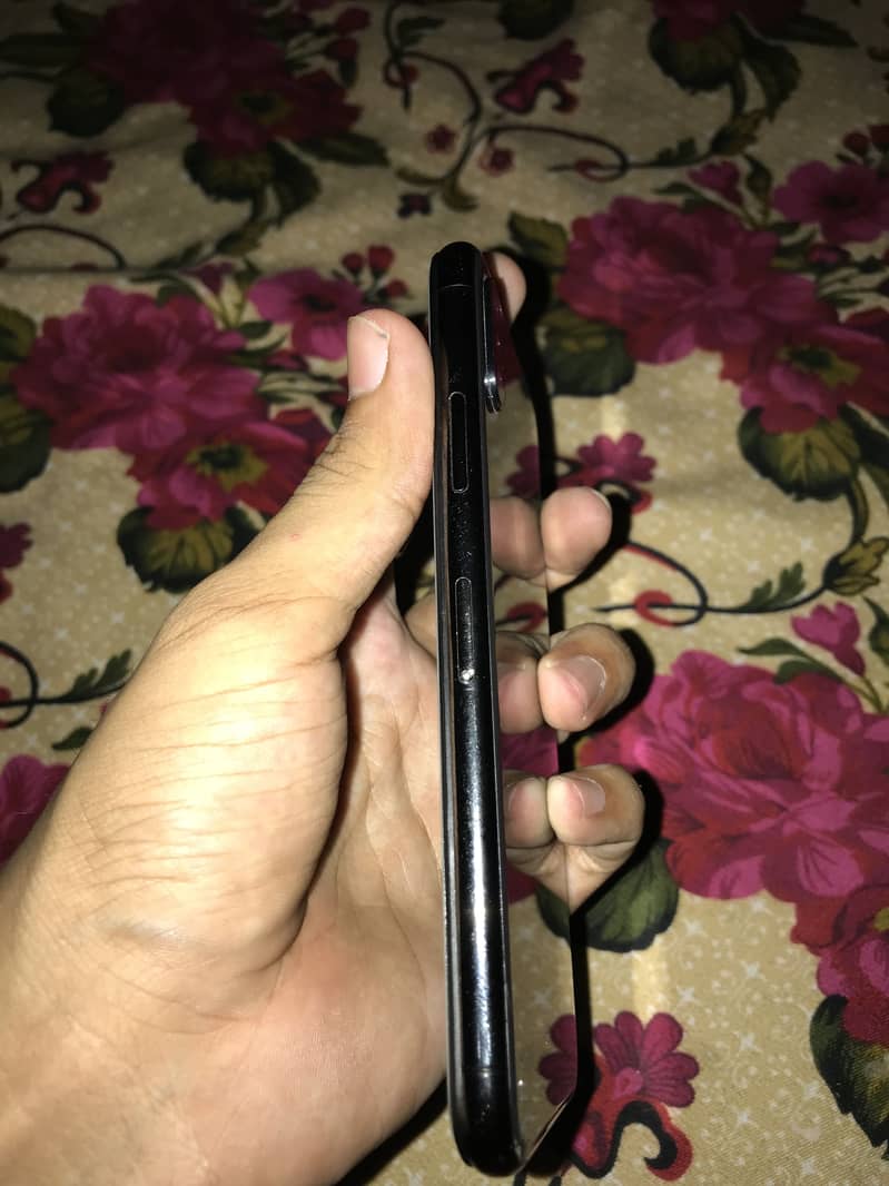 Apple iPhone X 0