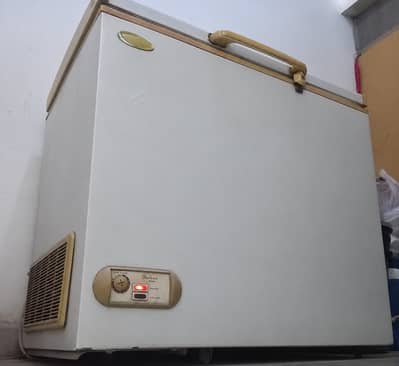 Pel freezer used Selling urgently