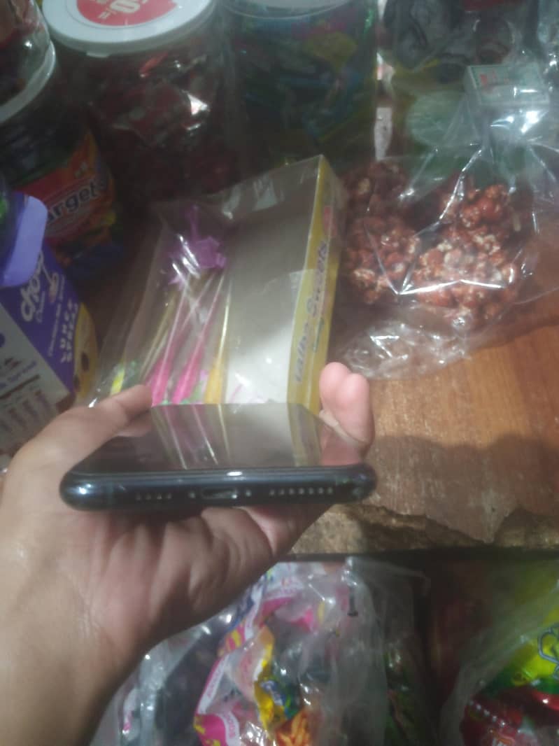 Apple iPhone 11 Pro Max 3