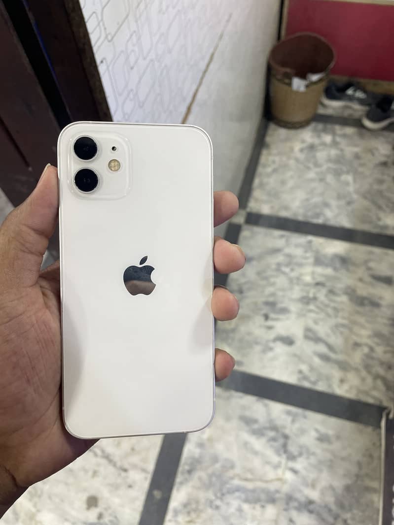 Apple iPhone 12 2