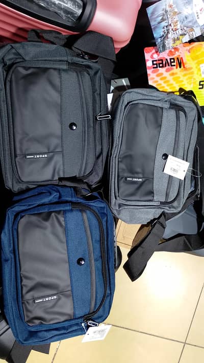 Hand bag 6 zips