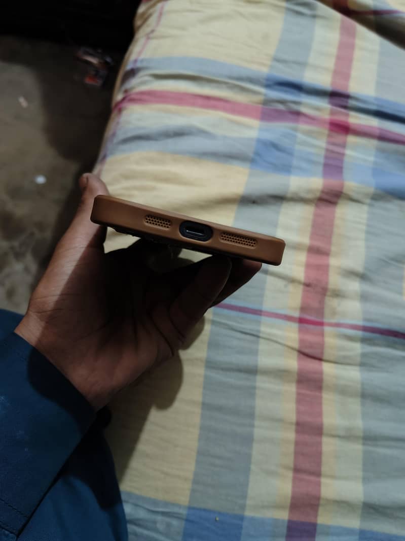 Apple iPhone 14 Pro Max 1