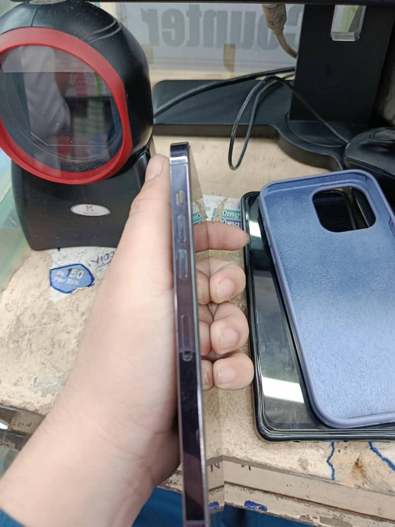 Apple iPhone 14 Pro Max 4