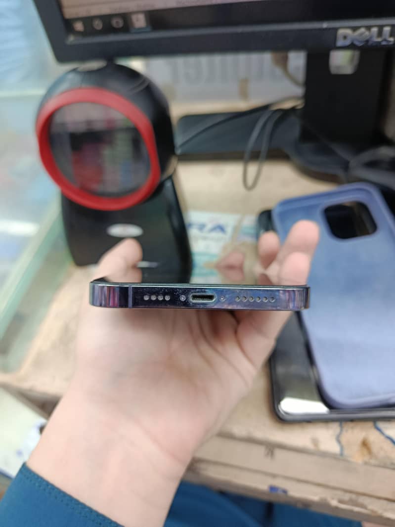 Apple iPhone 14 Pro Max 6