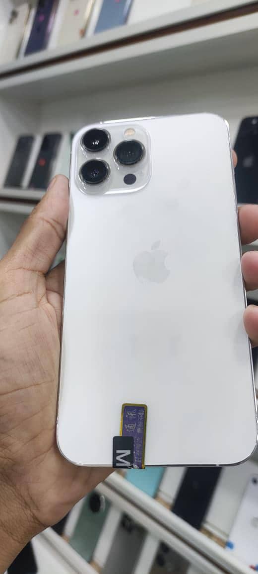 Apple iPhone 13 Pro Max 0