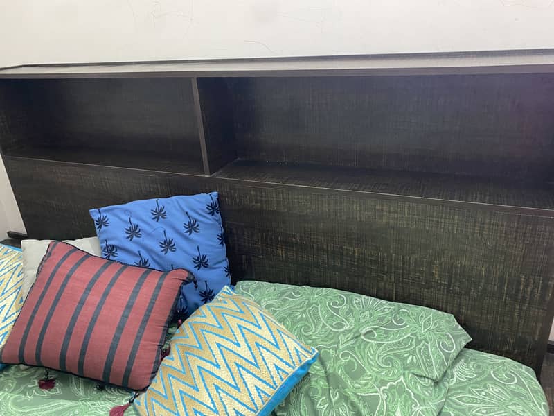 Bed with two side table 1