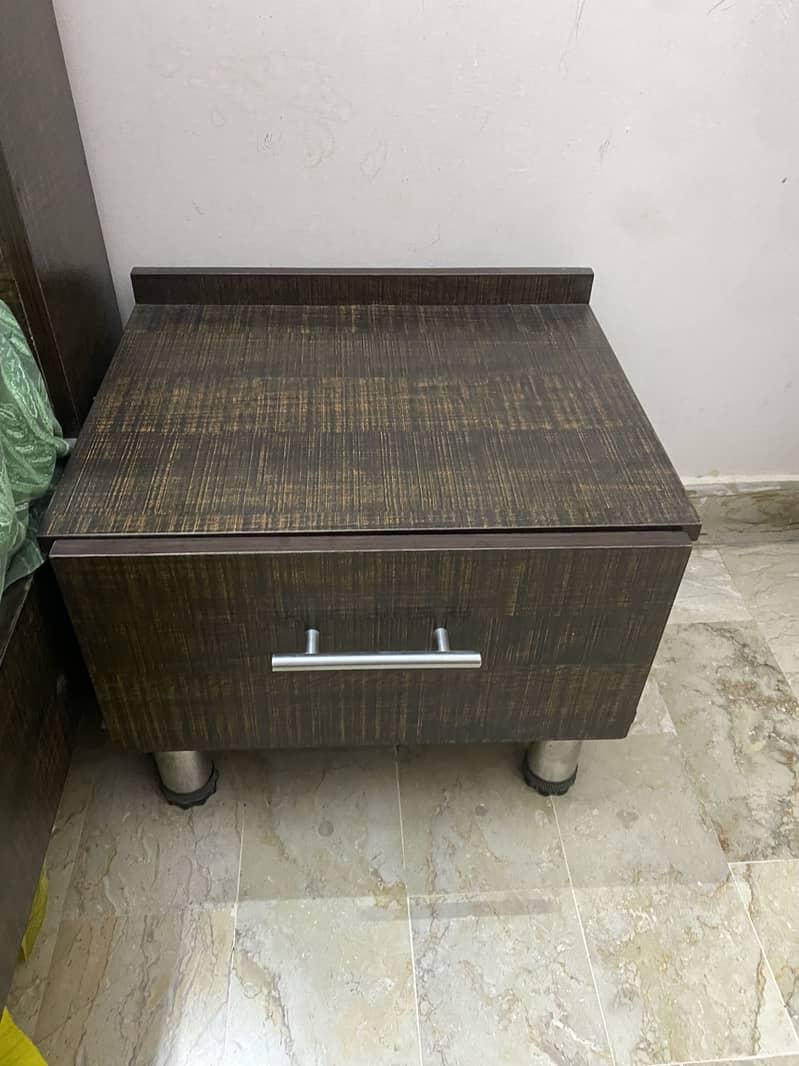 Bed with two side table 3