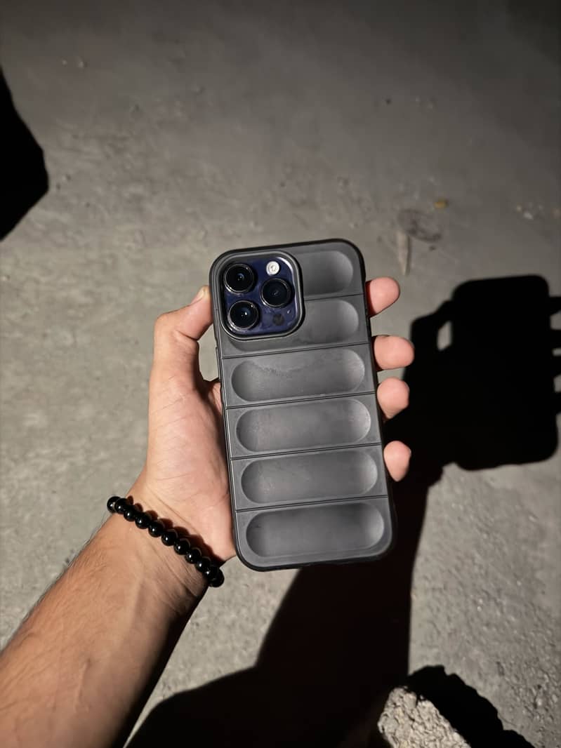 Apple iPhone 14 Pro Max 4
