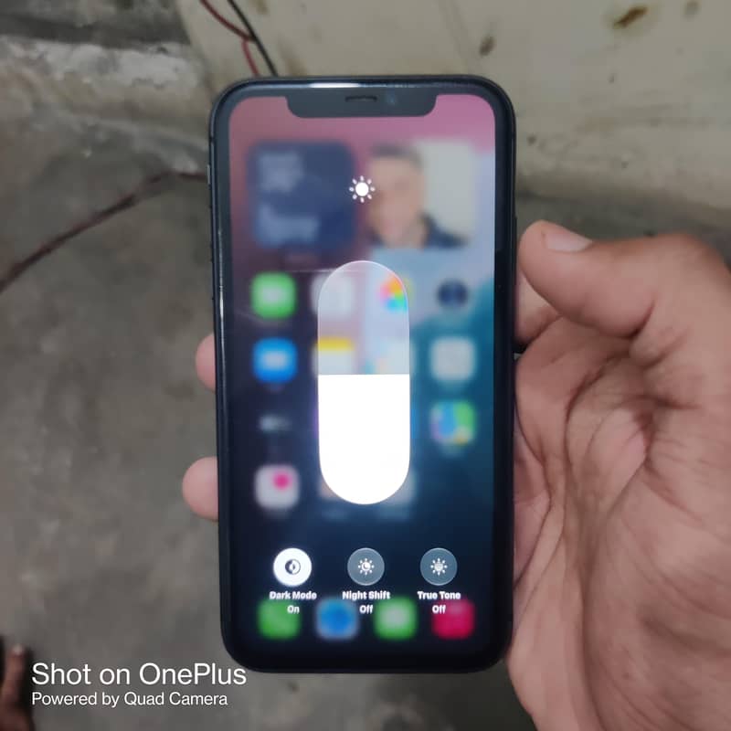 Apple iPhone 11 4