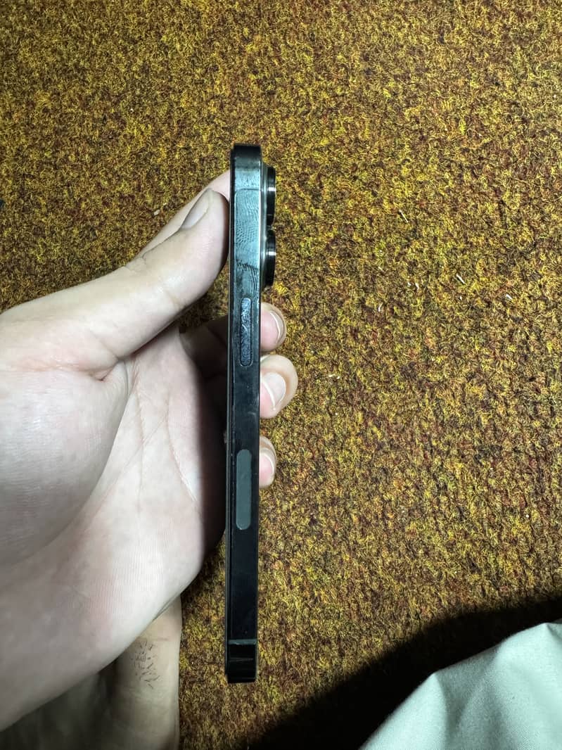 Apple iPhone 13 Pro 1