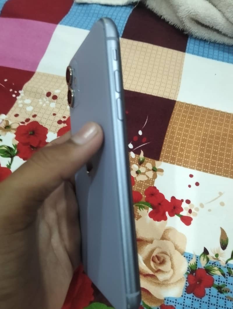 Apple iPhone 11 2