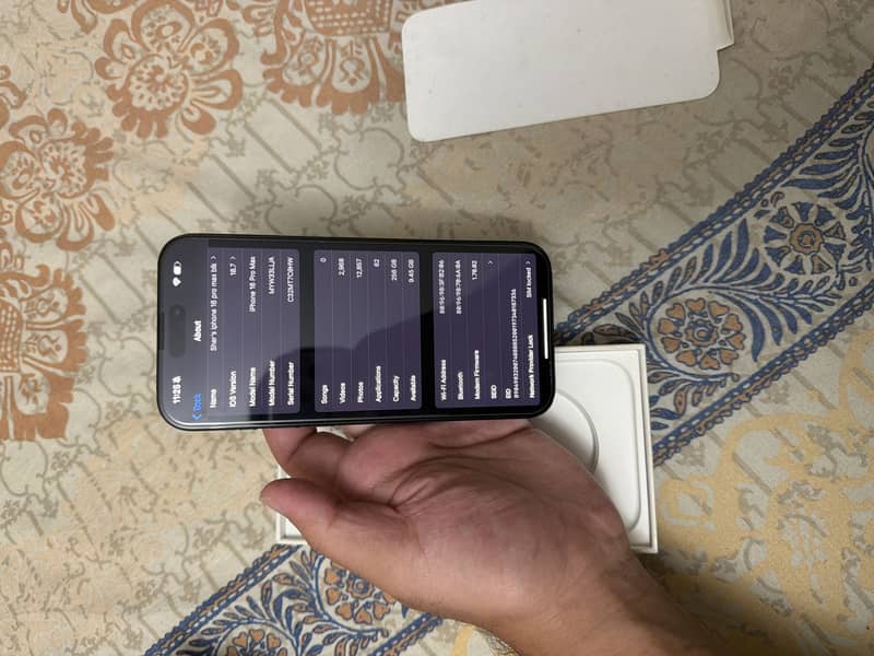 Apple iPhone 16 Pro Max 3