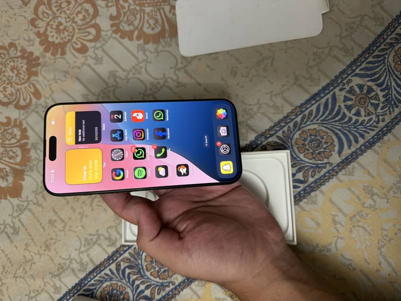 Apple iPhone 16 Pro Max 11