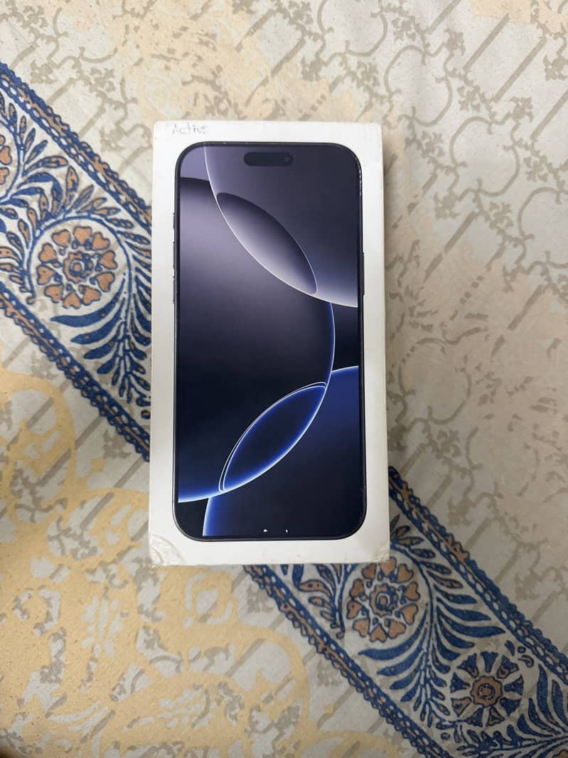 Apple iPhone 16 Pro Max 13