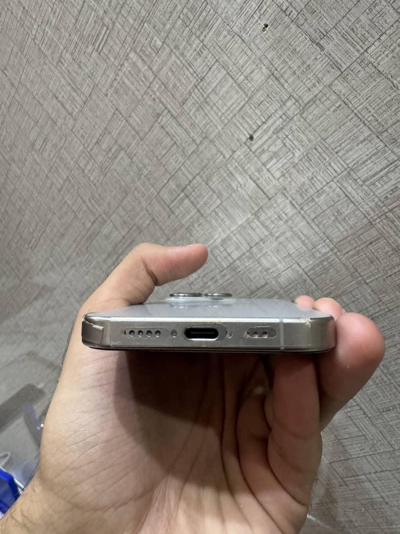 Apple iPhone 15 Pro 5