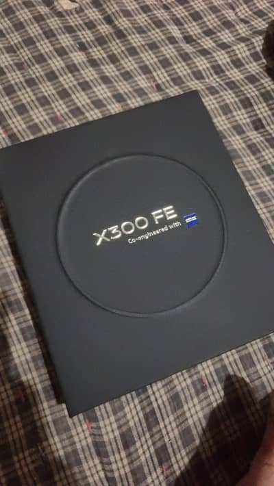 Vivo X300 FE