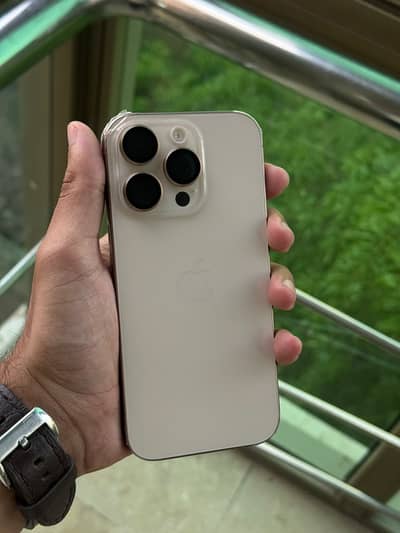 Apple iPhone 16 Pro