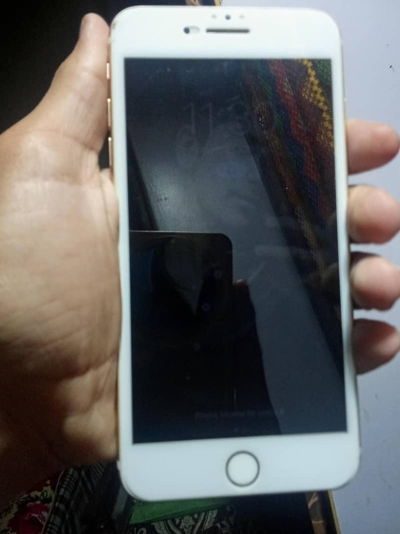 Apple iPhone 7 Plus 3