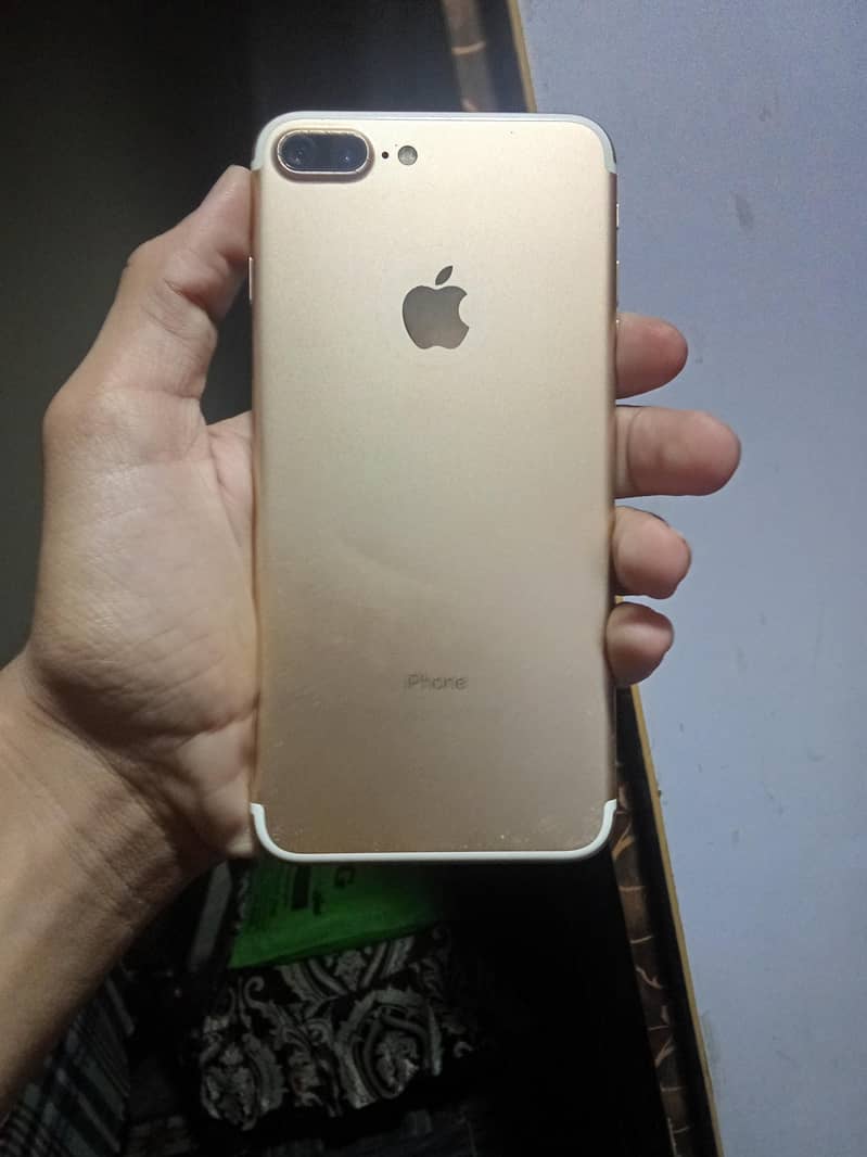 Apple iPhone 7 Plus 4