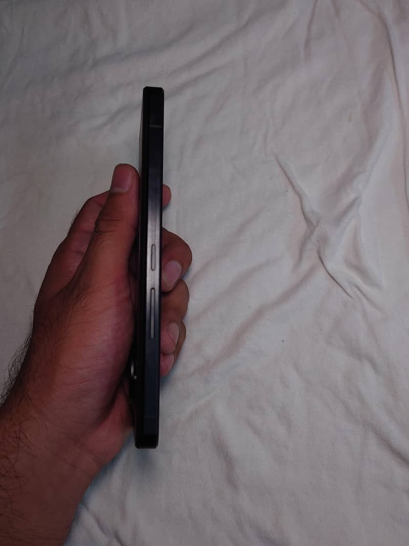 Sharp Aquos Sense7 5
