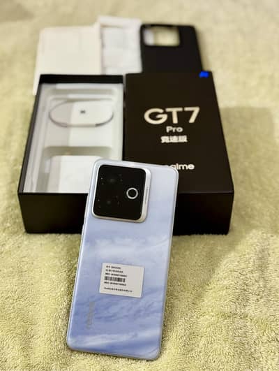 Realme GT 7 Pro Racing Complete Box