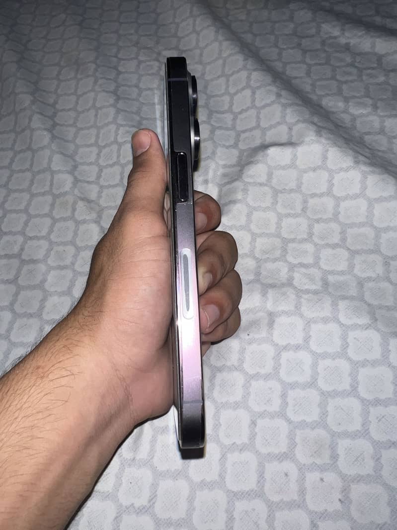 Apple iPhone 14 Pro 1