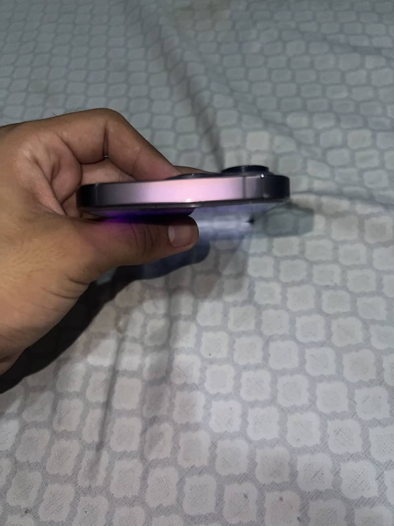 Apple iPhone 14 Pro 3